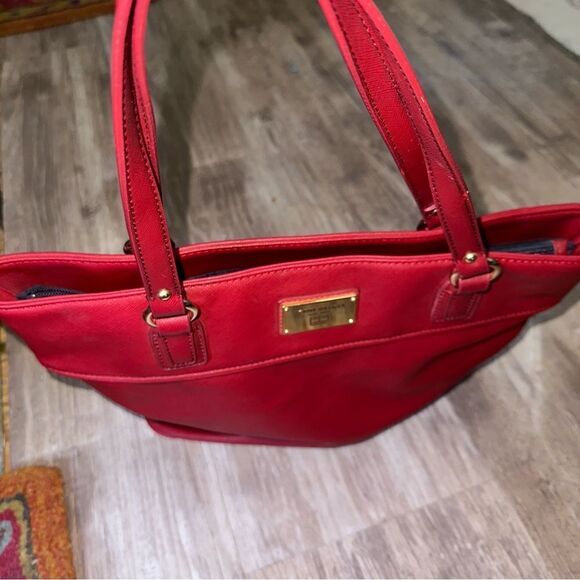 🎒TOMMY HILFIGER RED Tote bag EUC - Picture 2 of 13